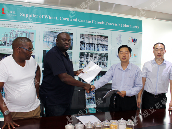 南非客戶(hù)簽訂日產(chǎn)50噸玉米粉加工設(shè)備，達(dá)成協(xié)議